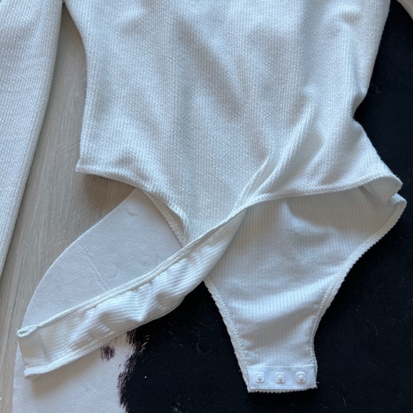 Pretty Little Thing bodysuit - Picture 5 of 5